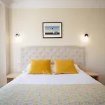 Hotel The Originals City, Mondial,
