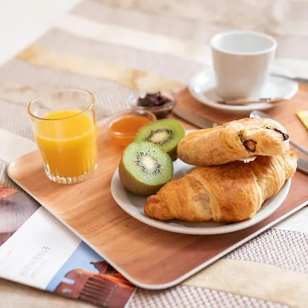 The Originals City, Mondial, ホテル