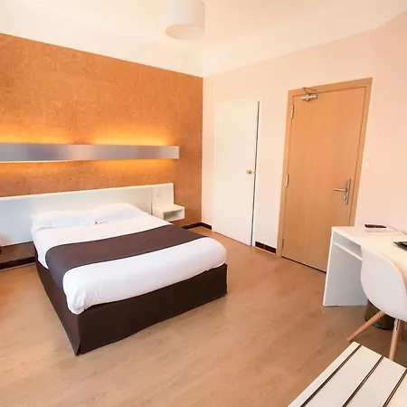 The Originals City, Mondial, ホテル 3*