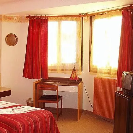 Hotel The Originals City, Mondial, Perpinyà