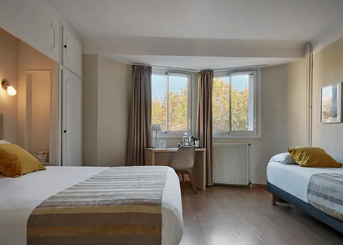 The Originals City, Mondial, Hotel